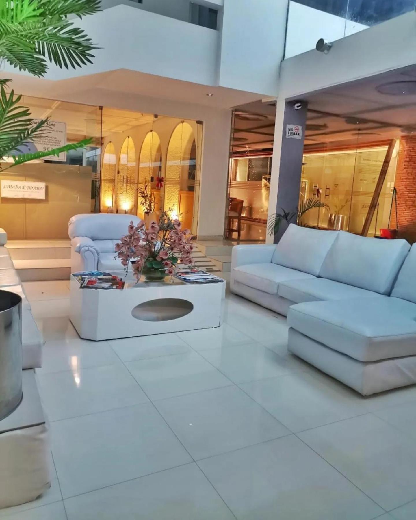 Santa Limbania Boutique Hotel Santa Cruz de La Sierra Esterno foto